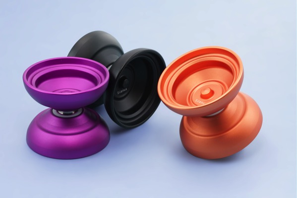 topyo silenus yoyo