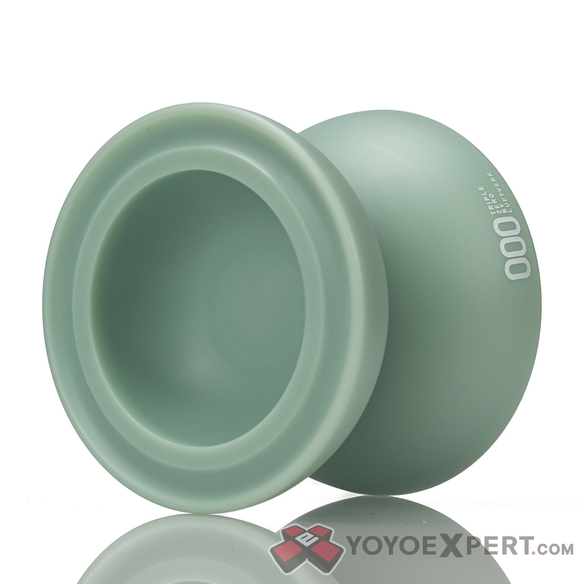 Plastic 000 Yo-Yo by Luftverk